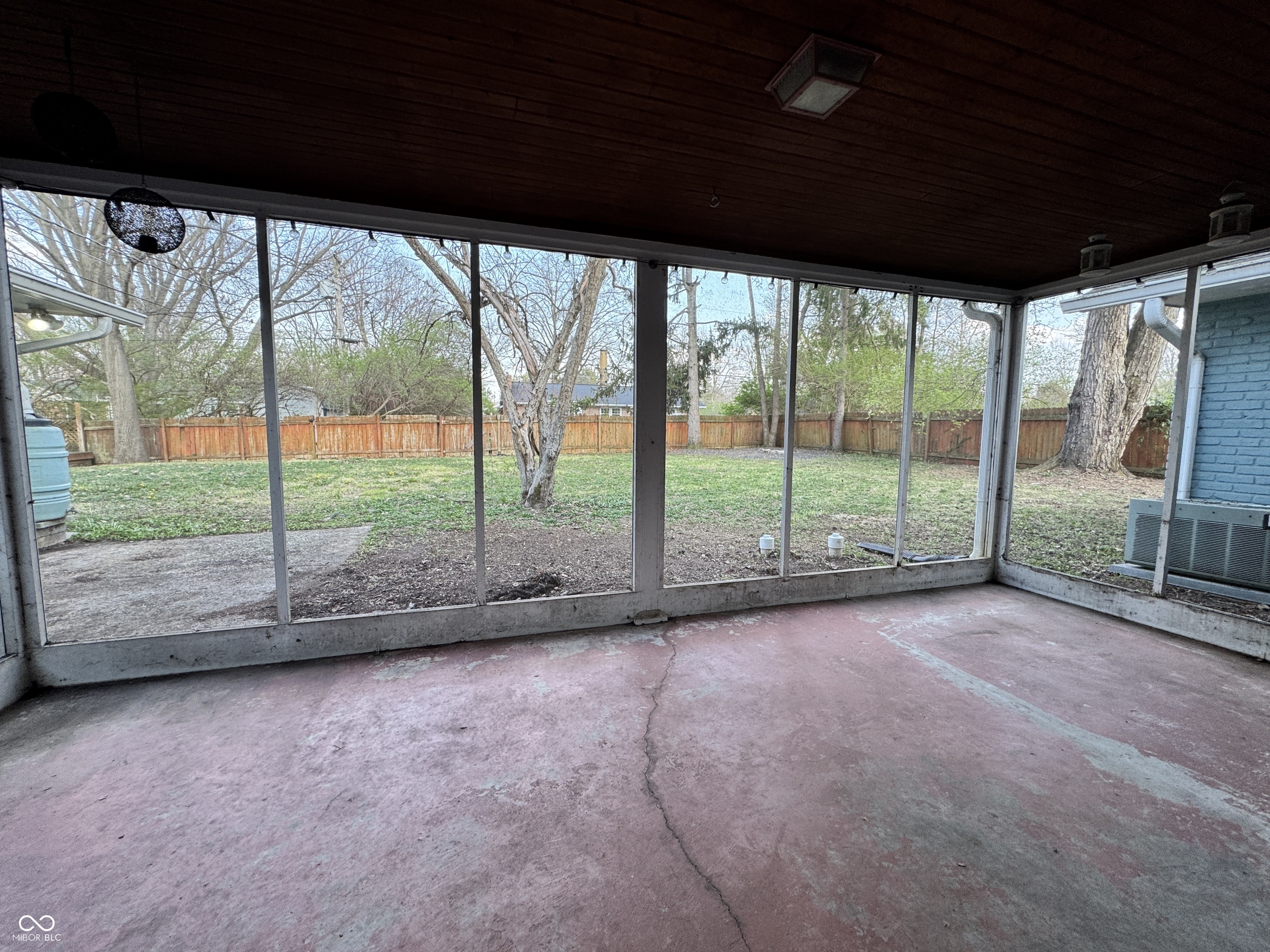 7425 Dean Road