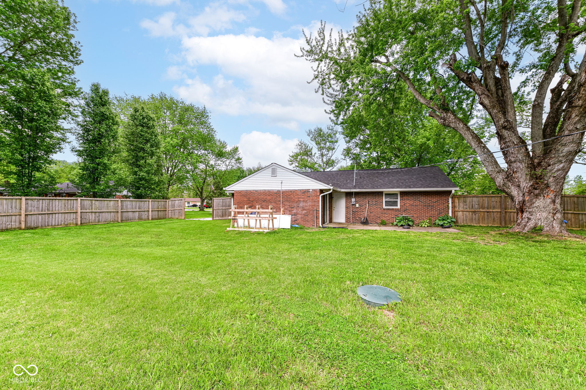 8177 N Poplar Drive