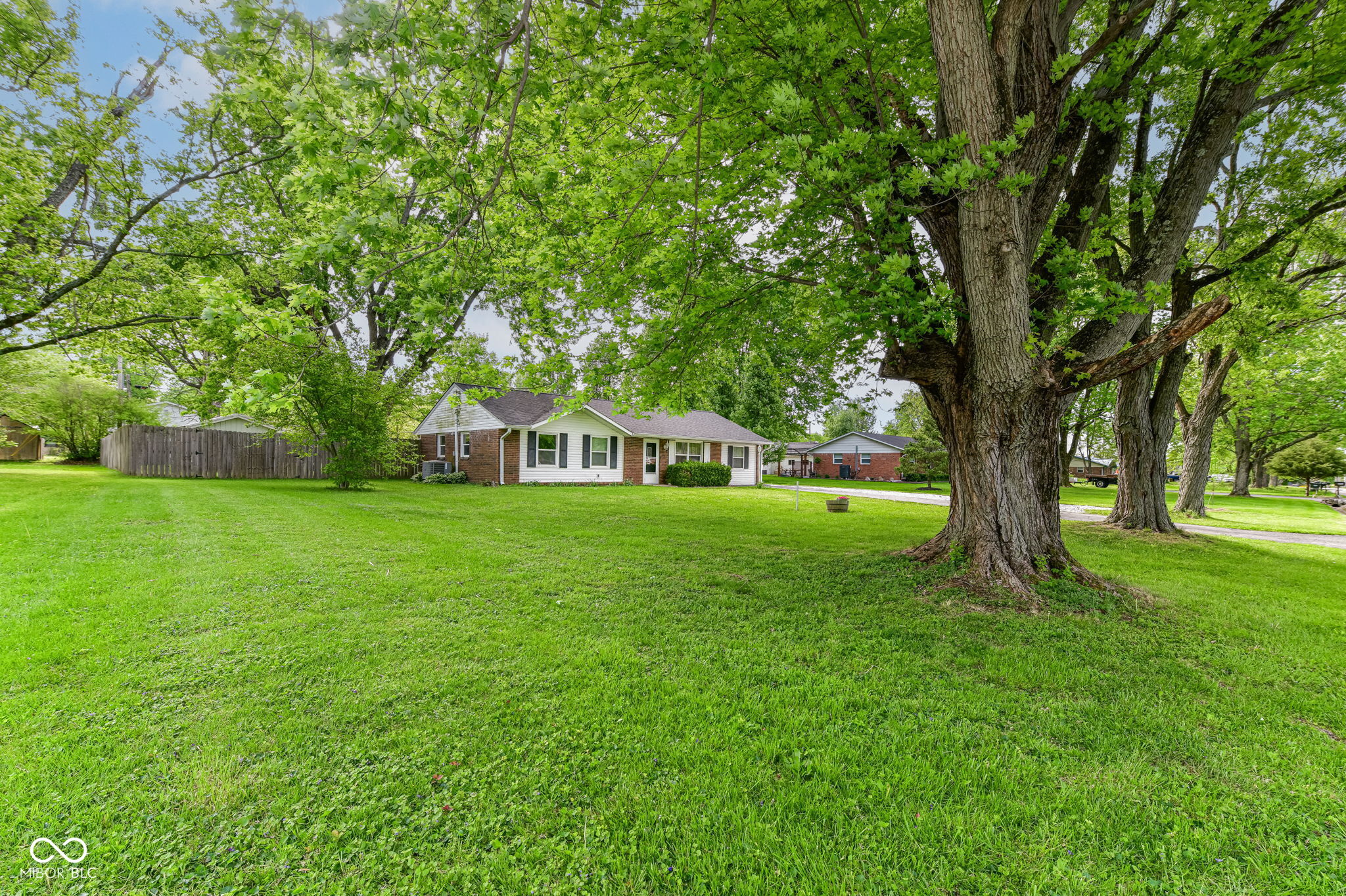8177 N Poplar Drive