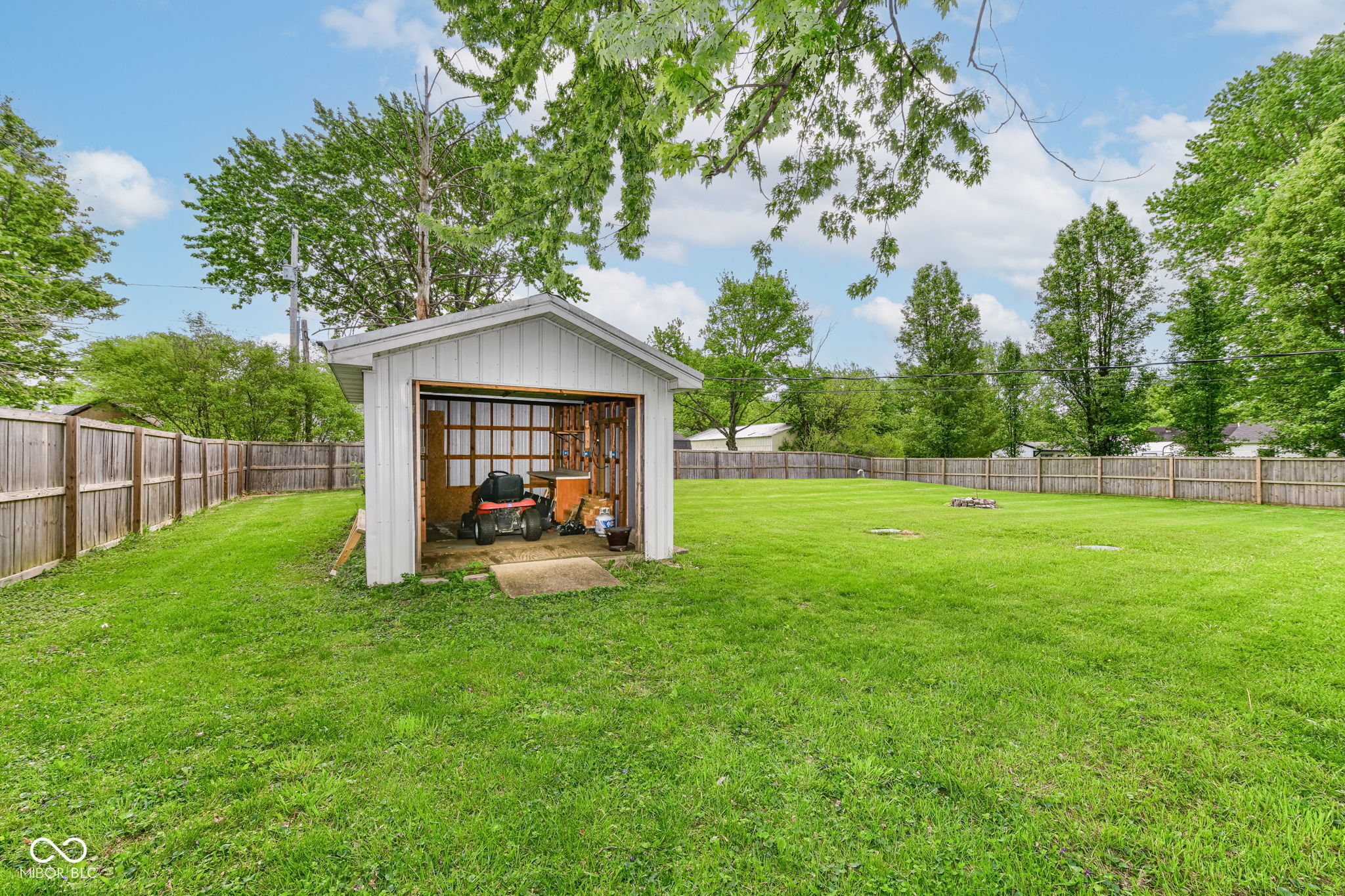 8177 N Poplar Drive