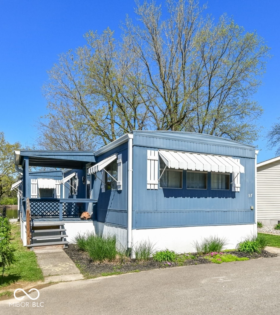 37 Blue Water Drive