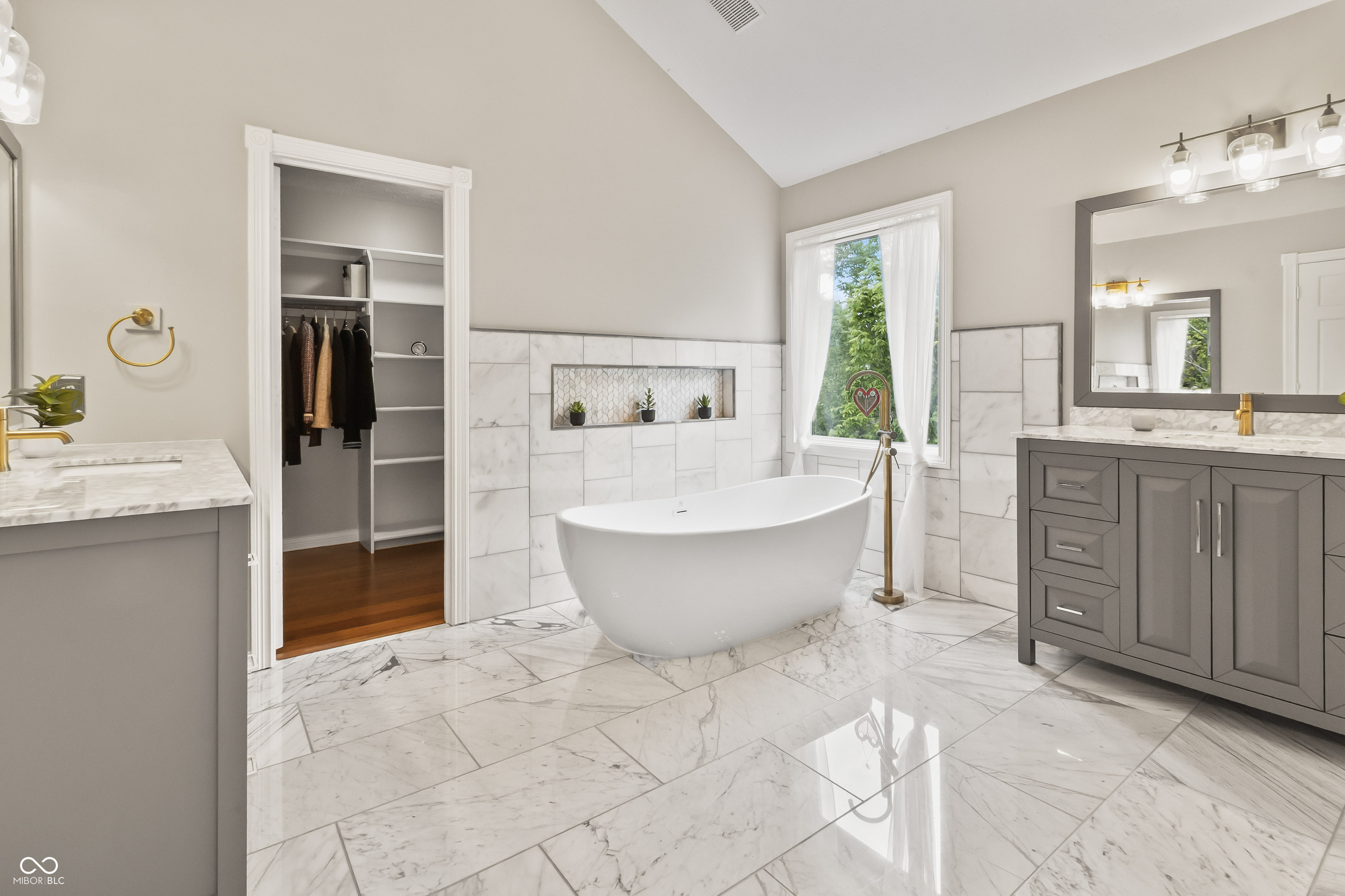 8646 Sturgeon Bay Lane