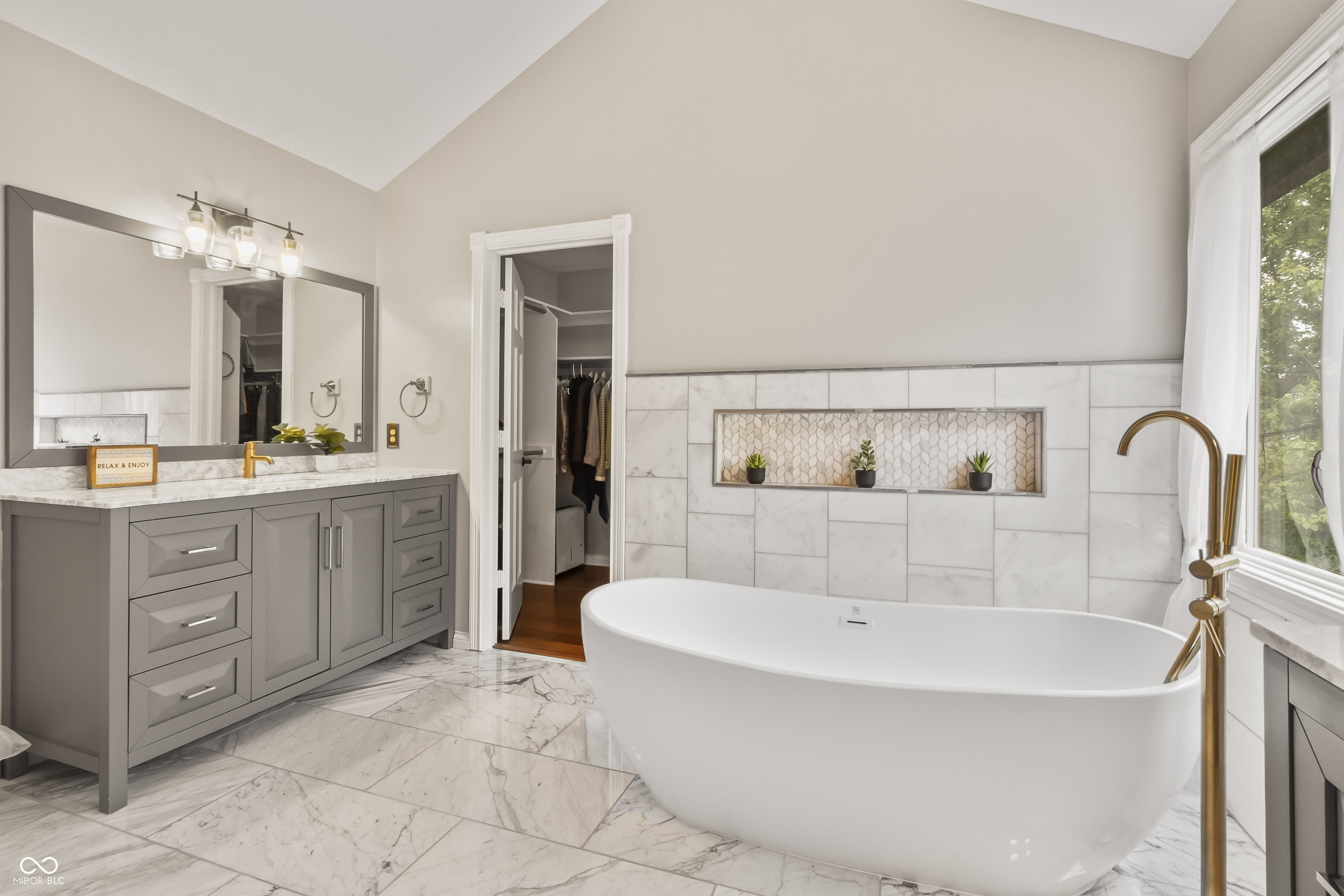 8646 Sturgeon Bay Lane