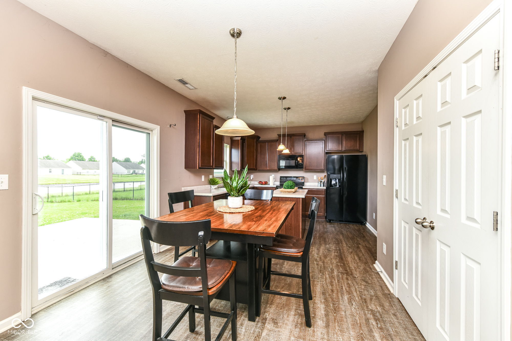 10833 Hunter Lake Lane