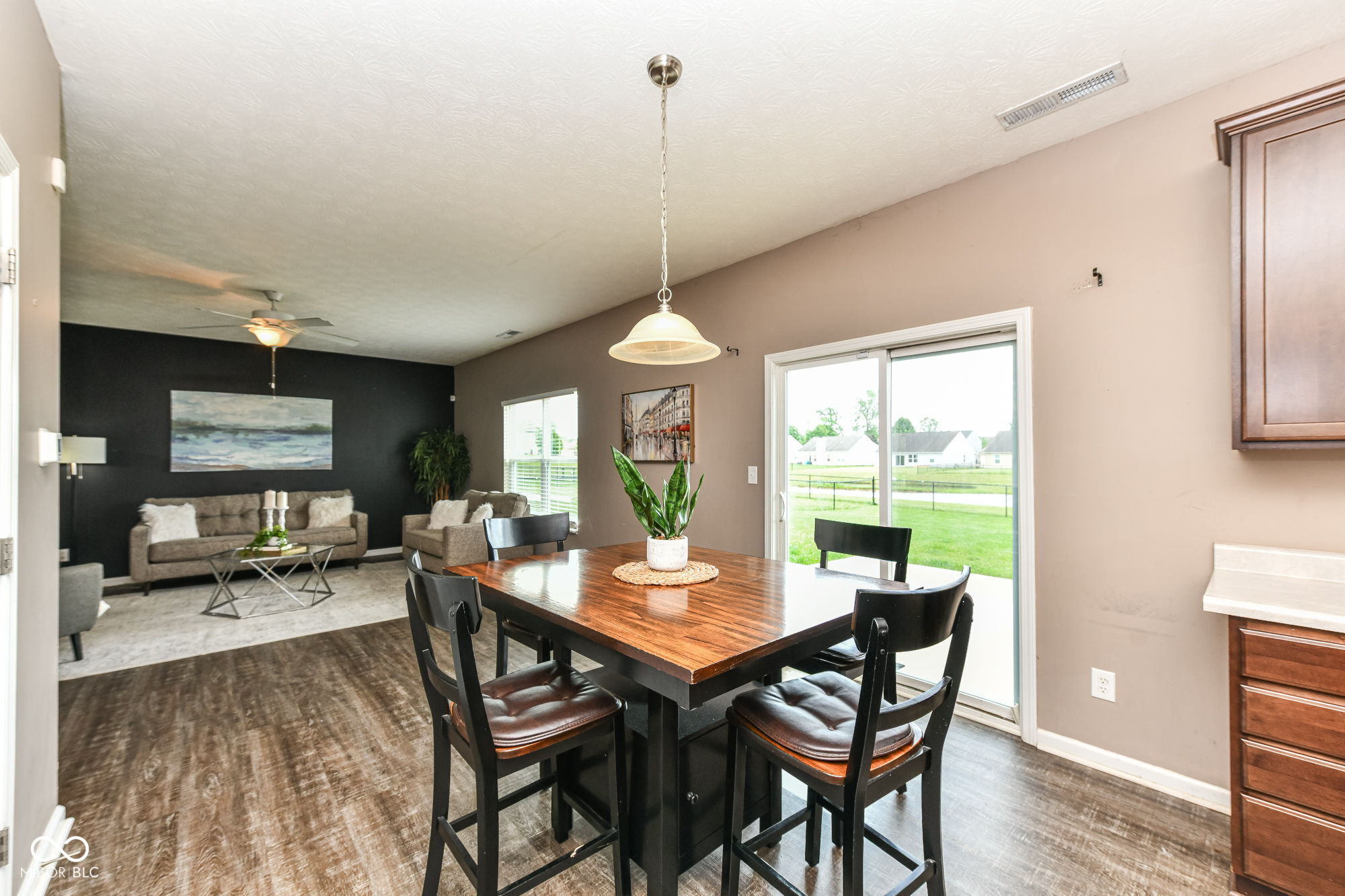 10833 Hunter Lake Lane
