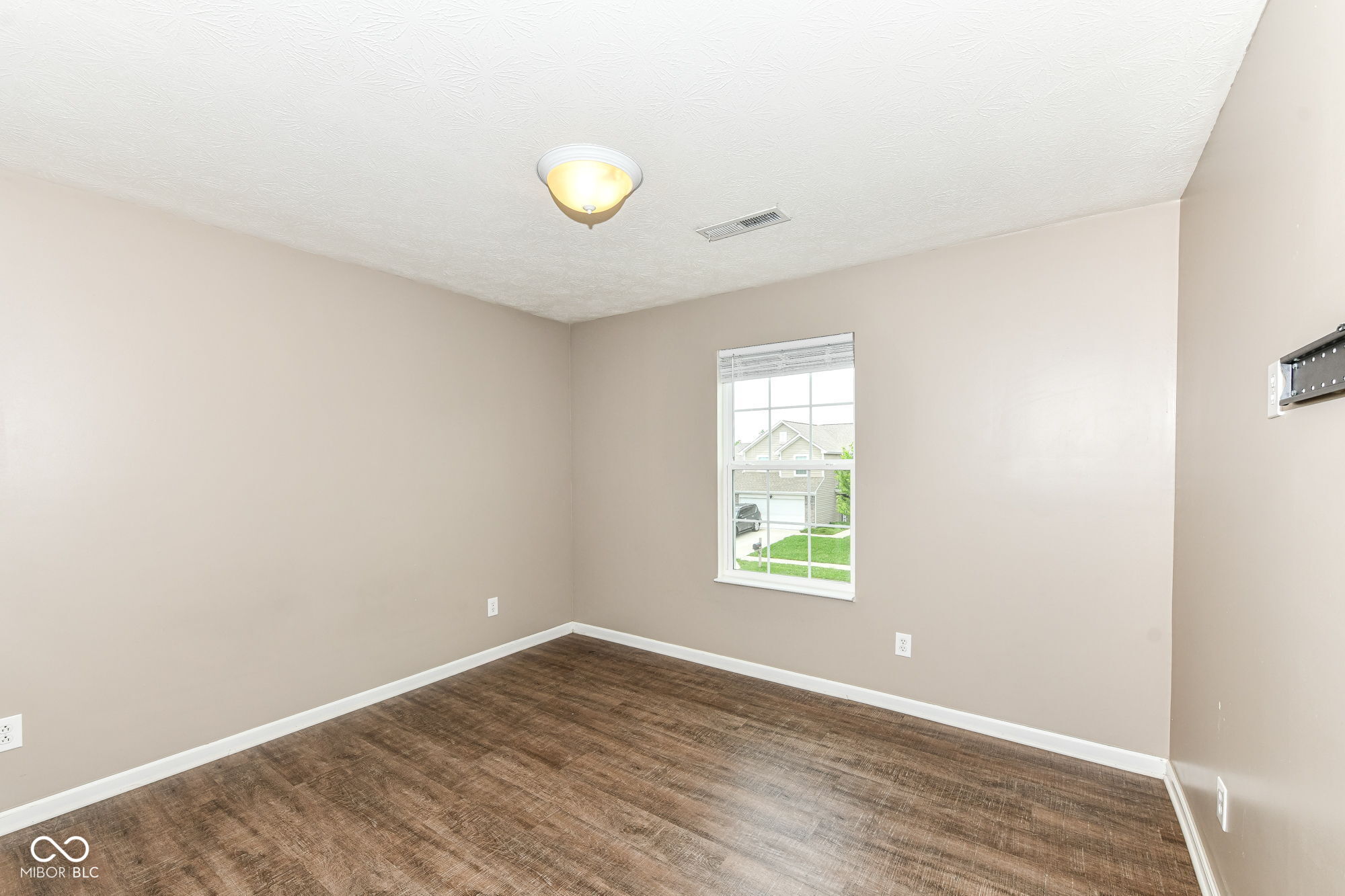10833 Hunter Lake Lane