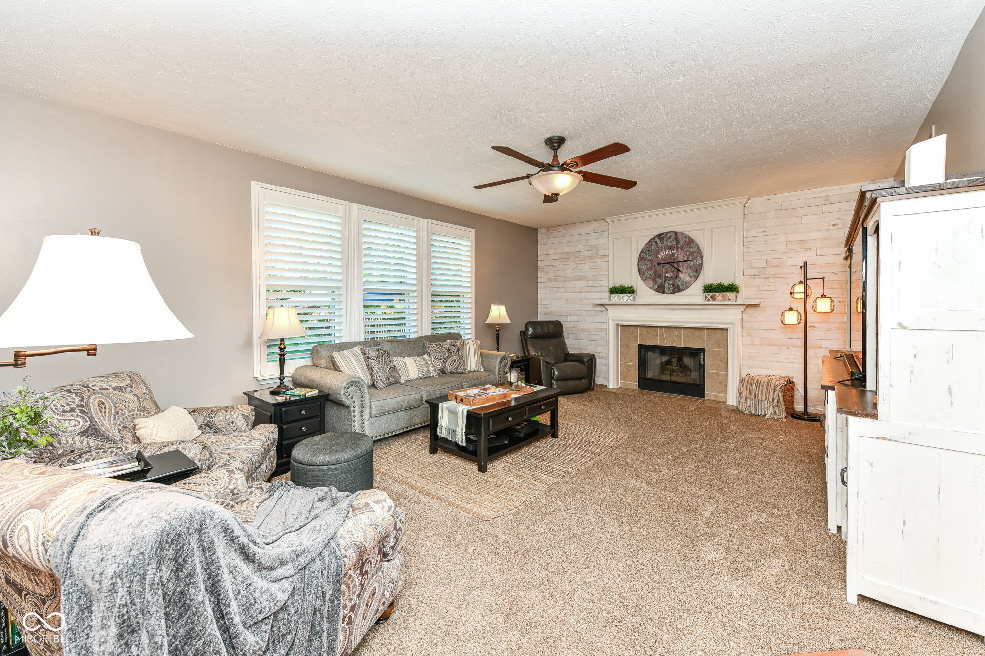 19102 Walter Grove Drive