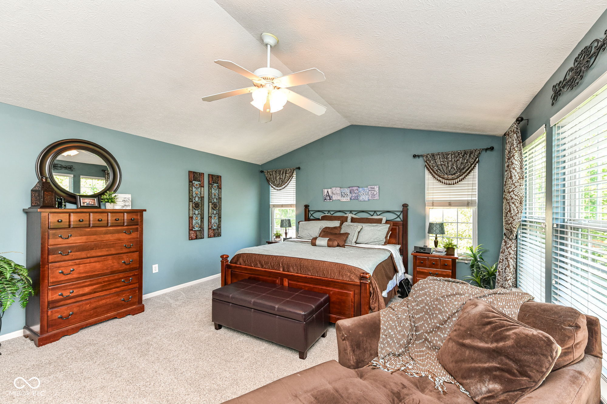 19102 Walter Grove Drive