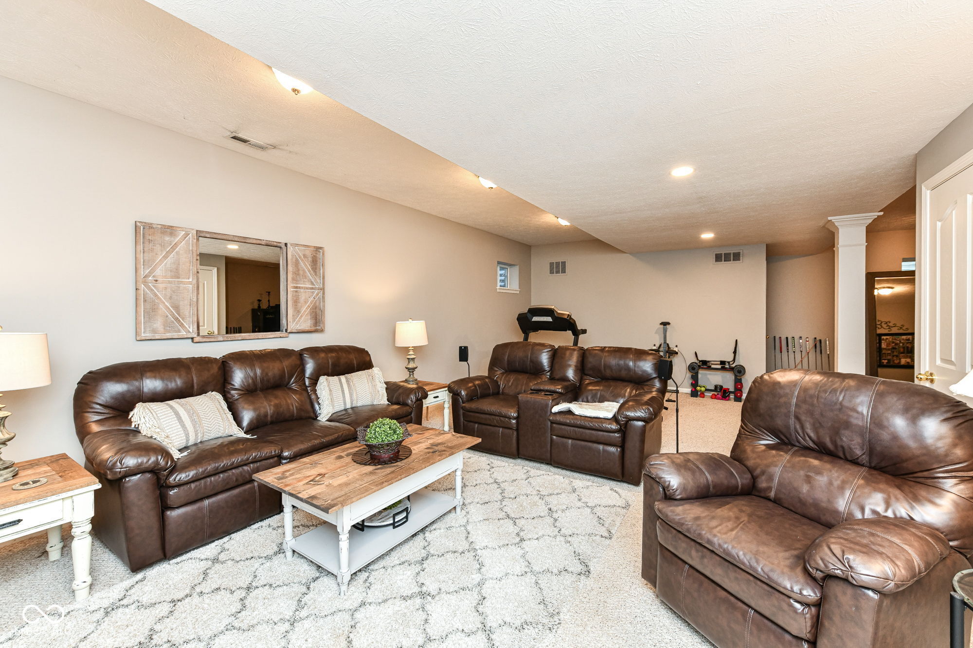 19102 Walter Grove Drive