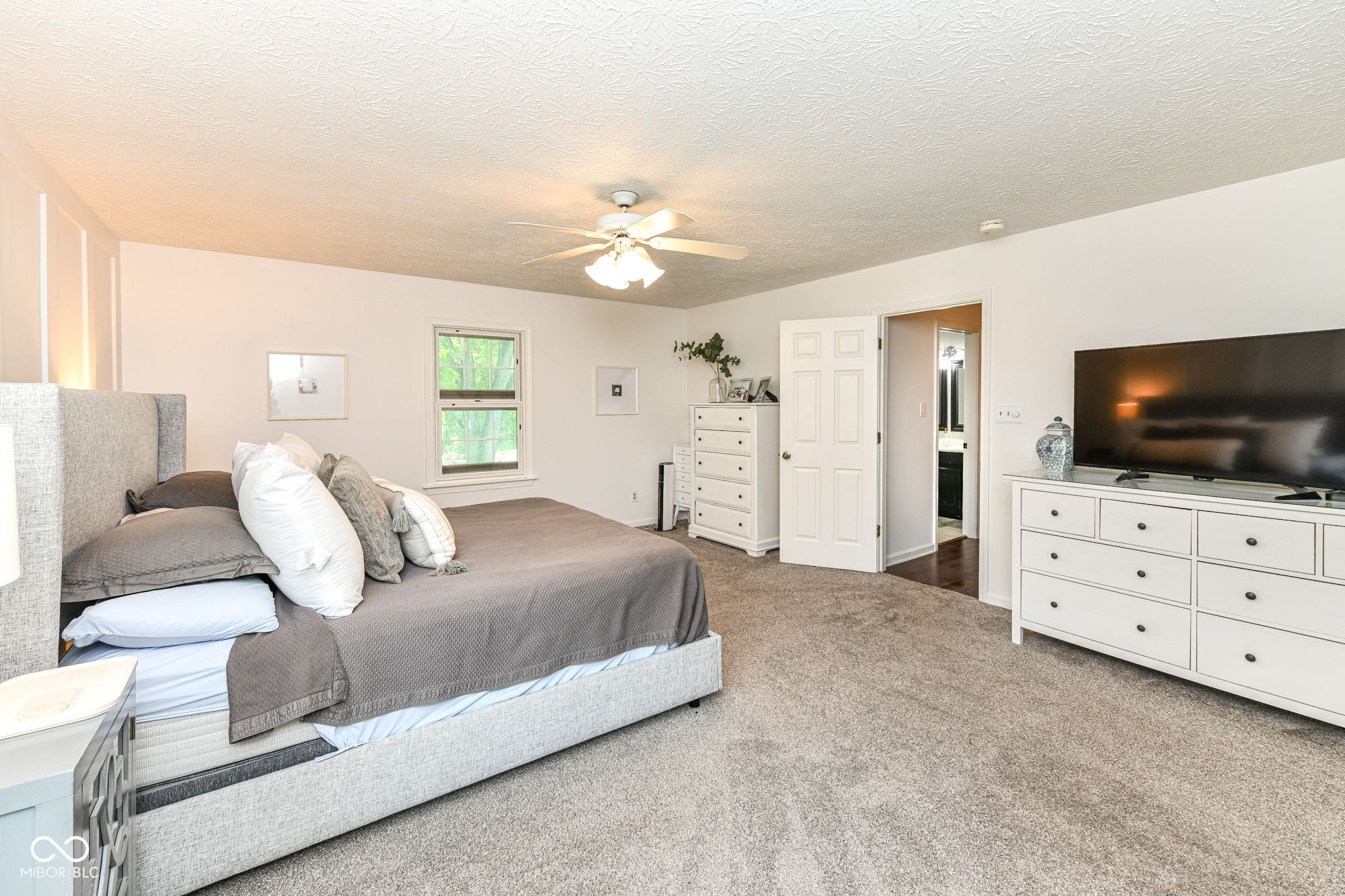 485 Meadowview Court