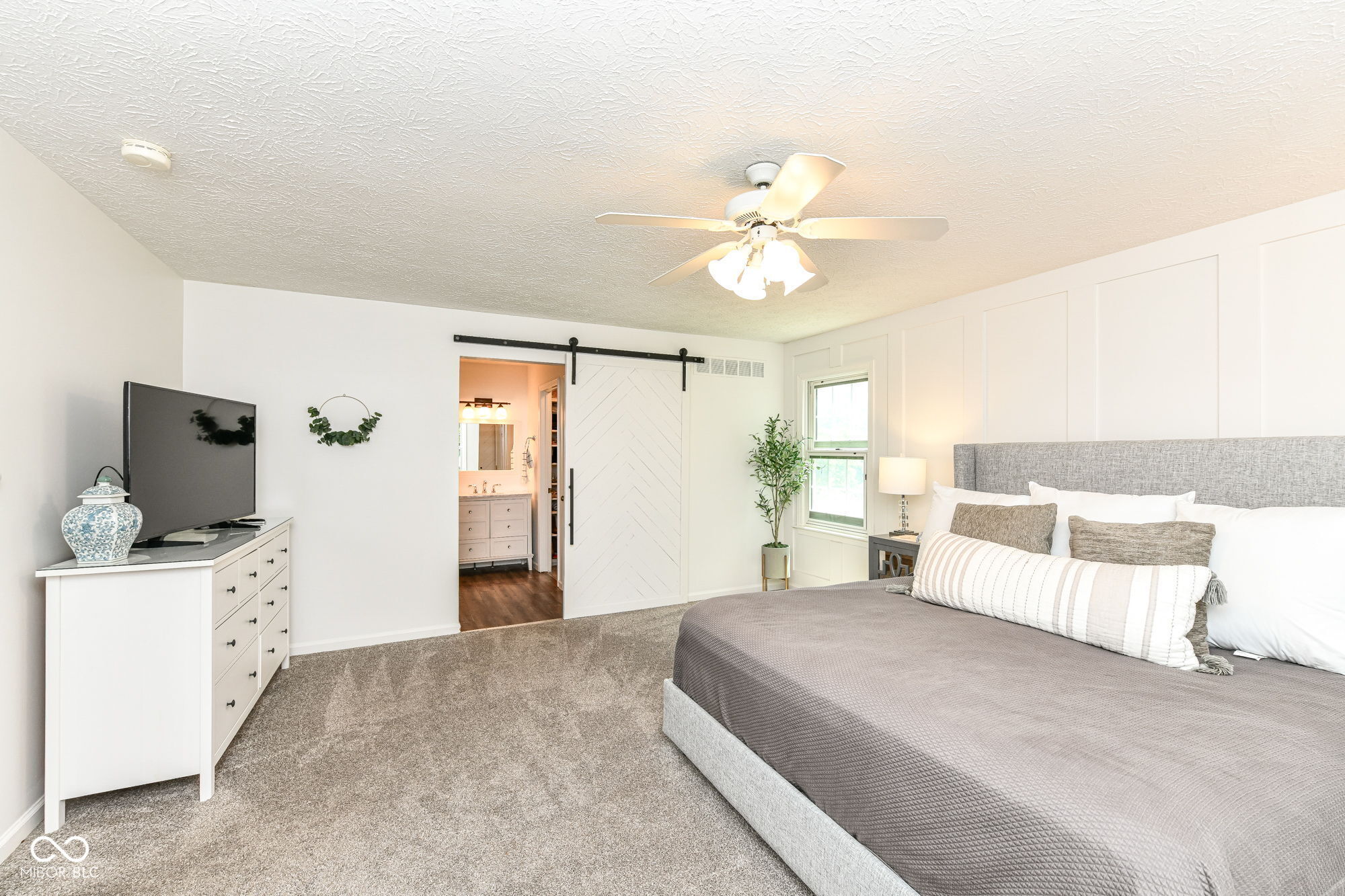 485 Meadowview Court