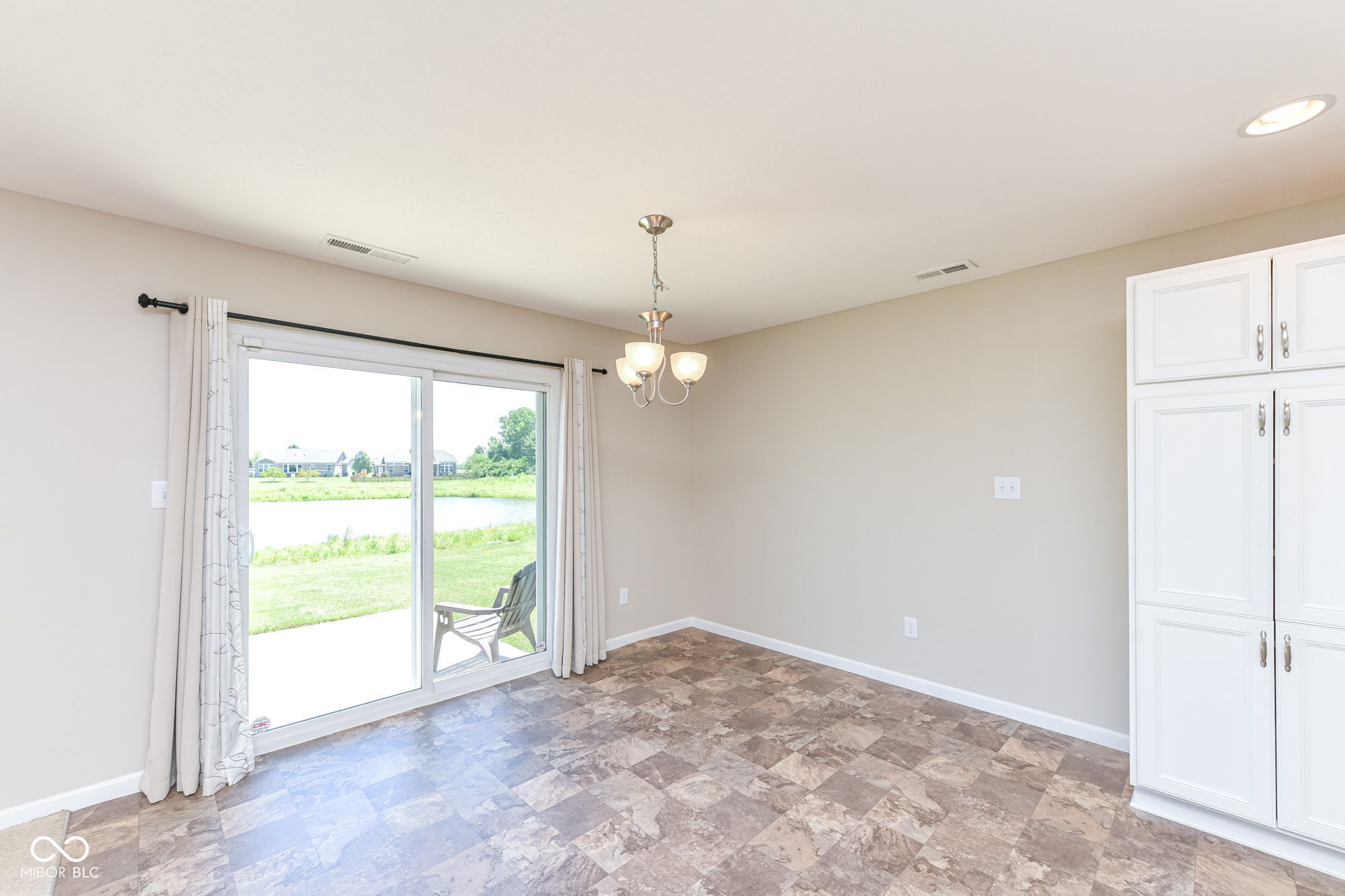8611 Fawn Way