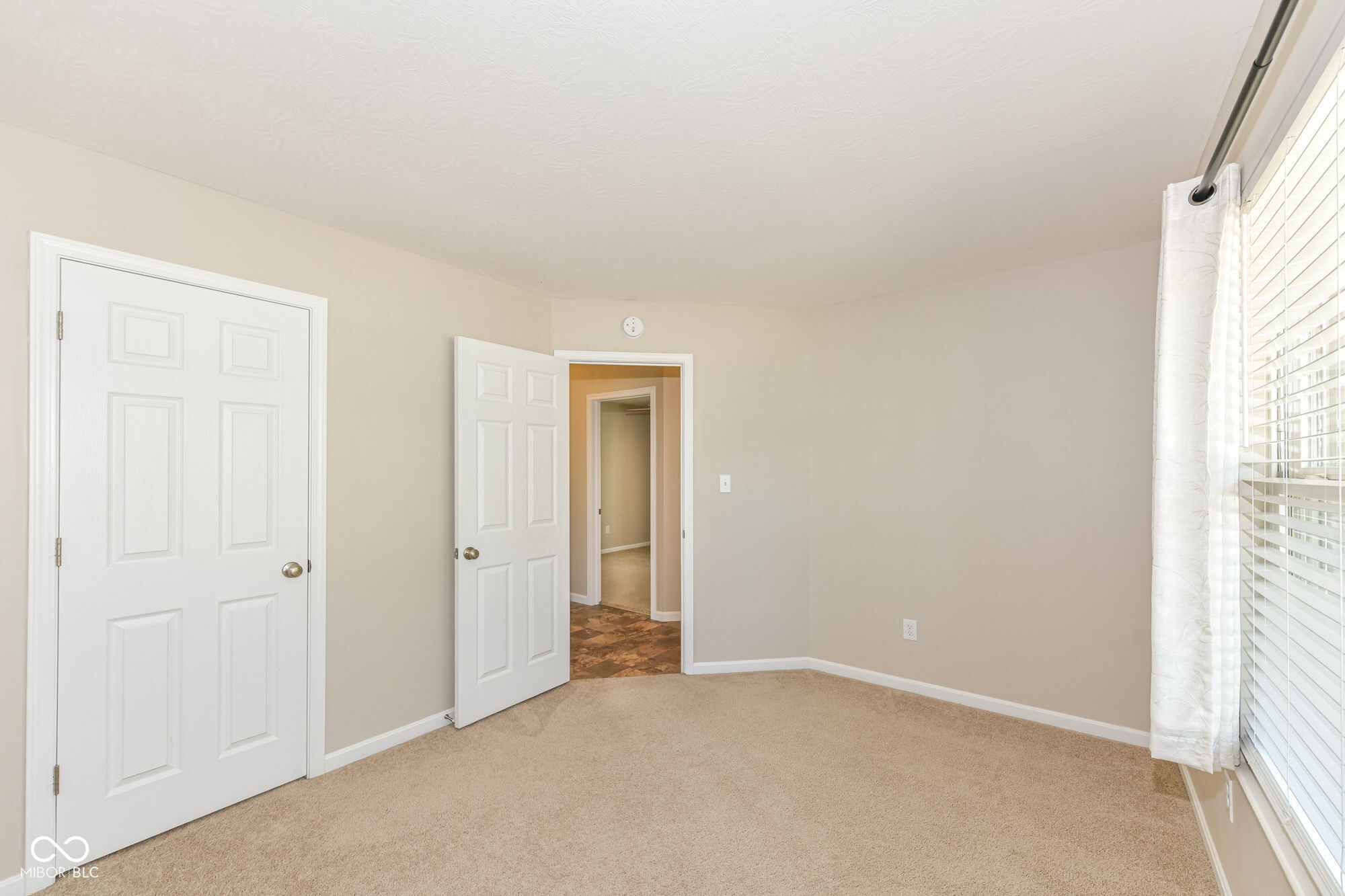 8611 Fawn Way