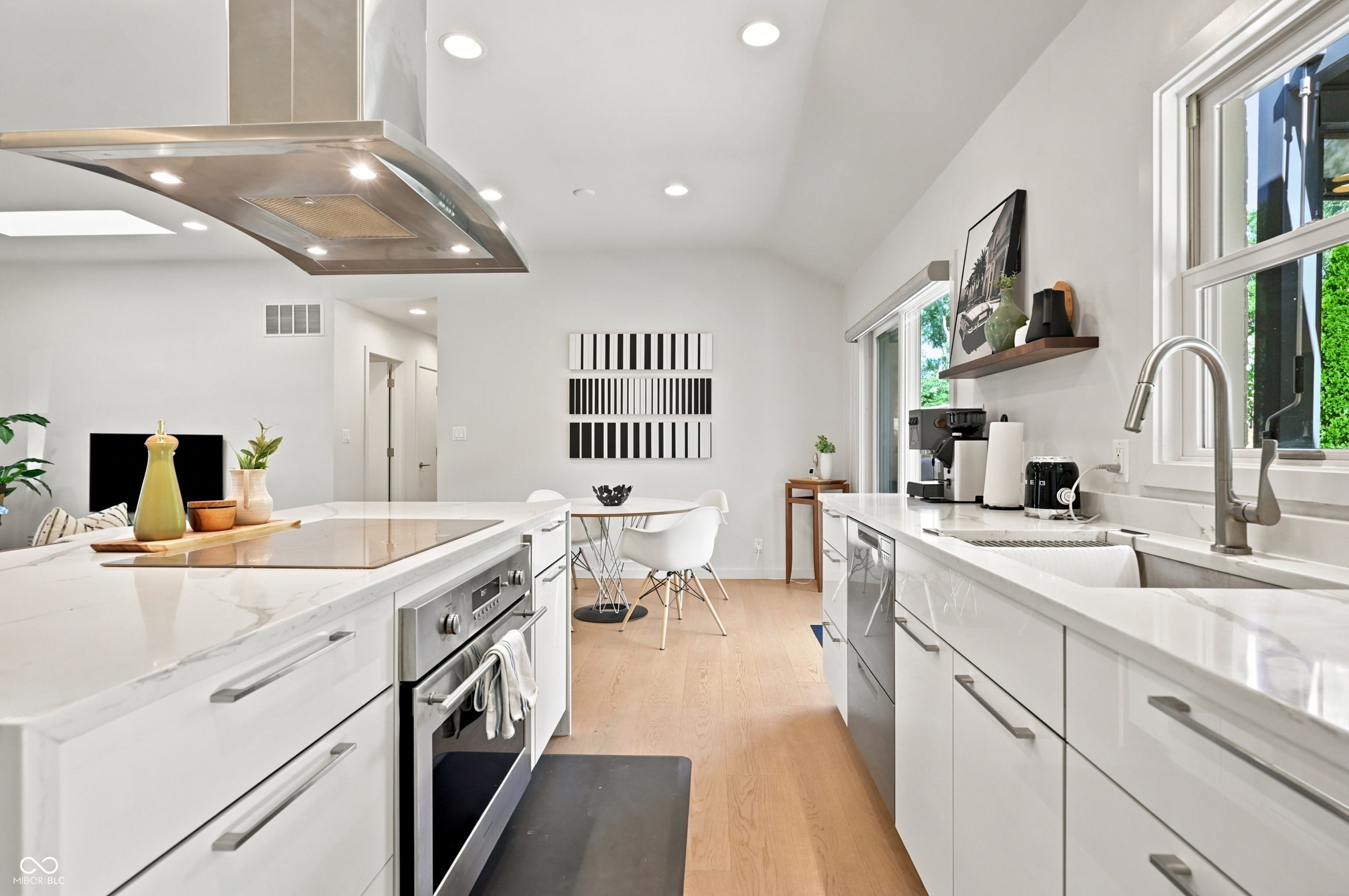 716 E 73rd Street