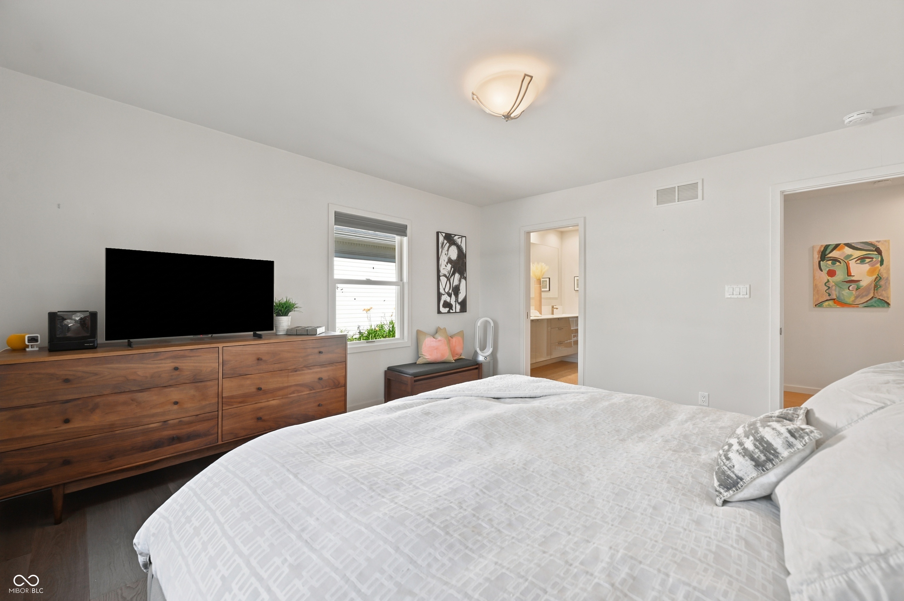 716 E 73rd Street