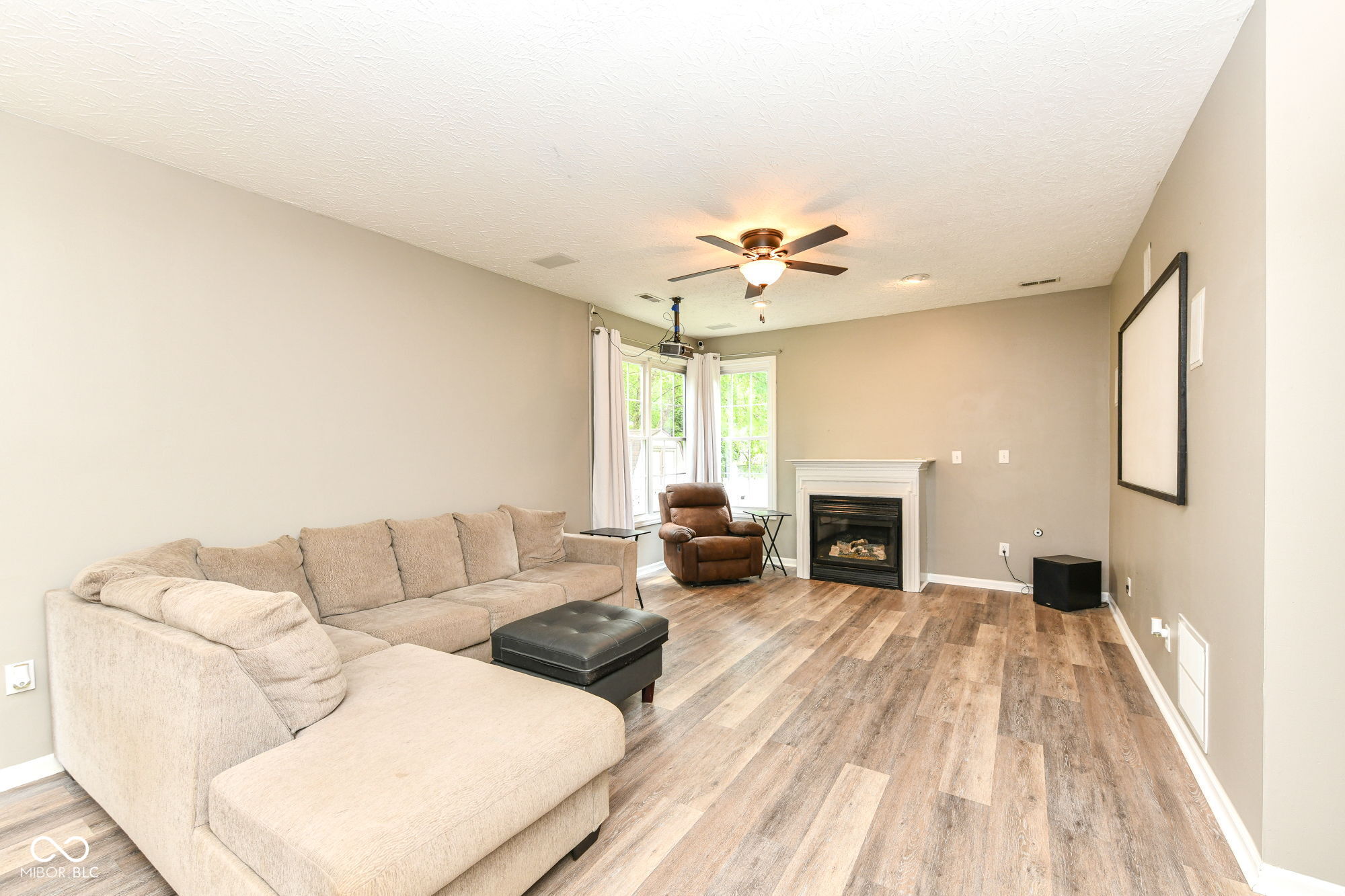 10043 Sanger Drive