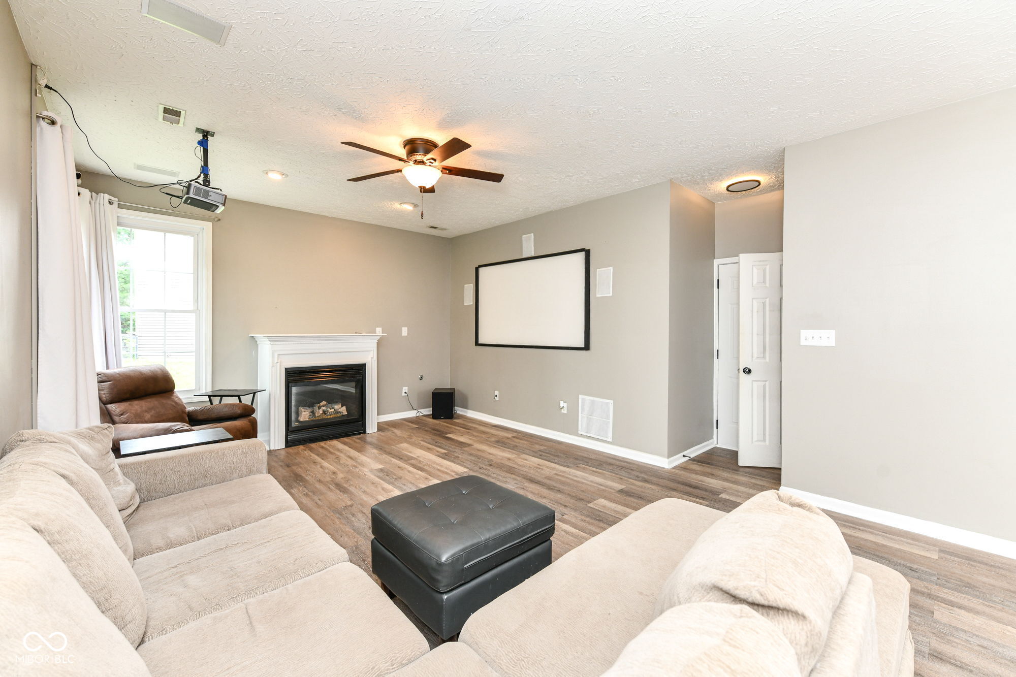 10043 Sanger Drive