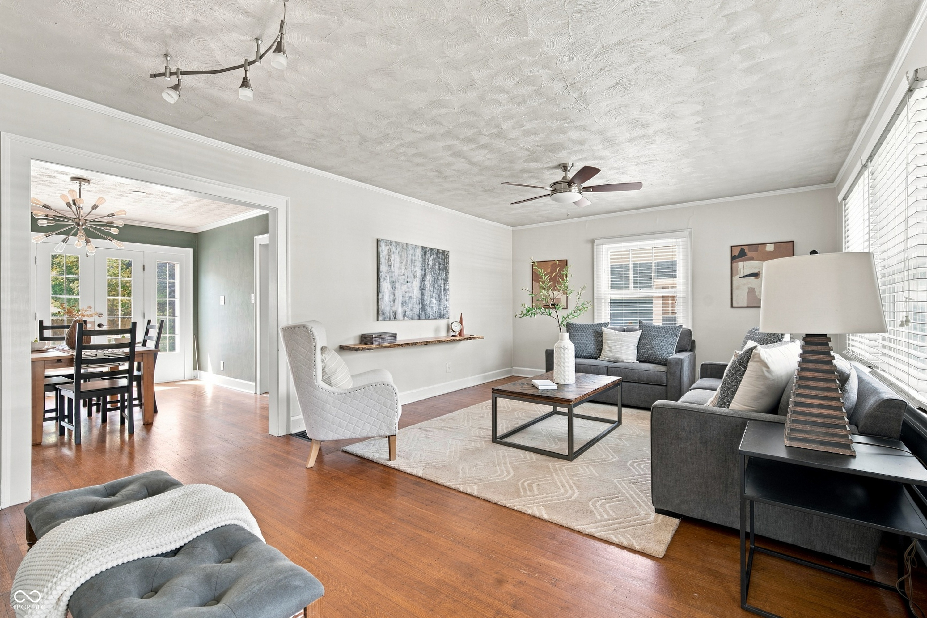 621 Kessler Boulevard East Drive