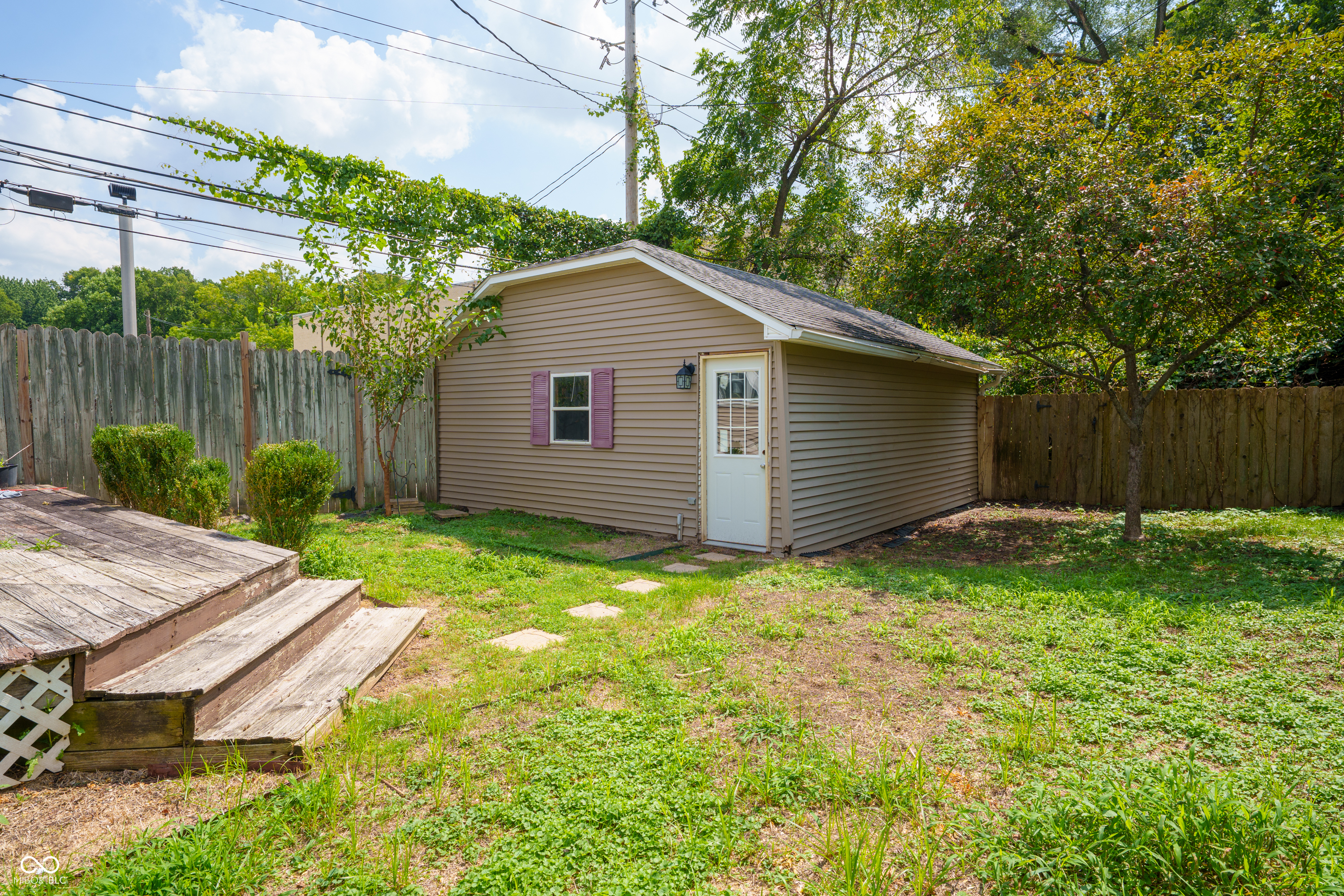 621 Kessler Boulevard East Drive
