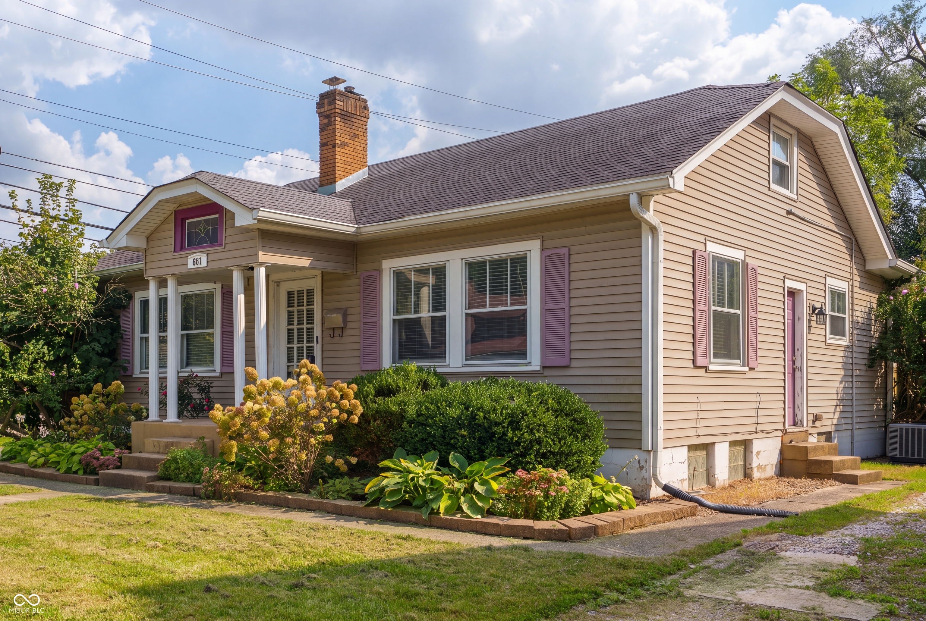 621 Kessler Boulevard East Drive