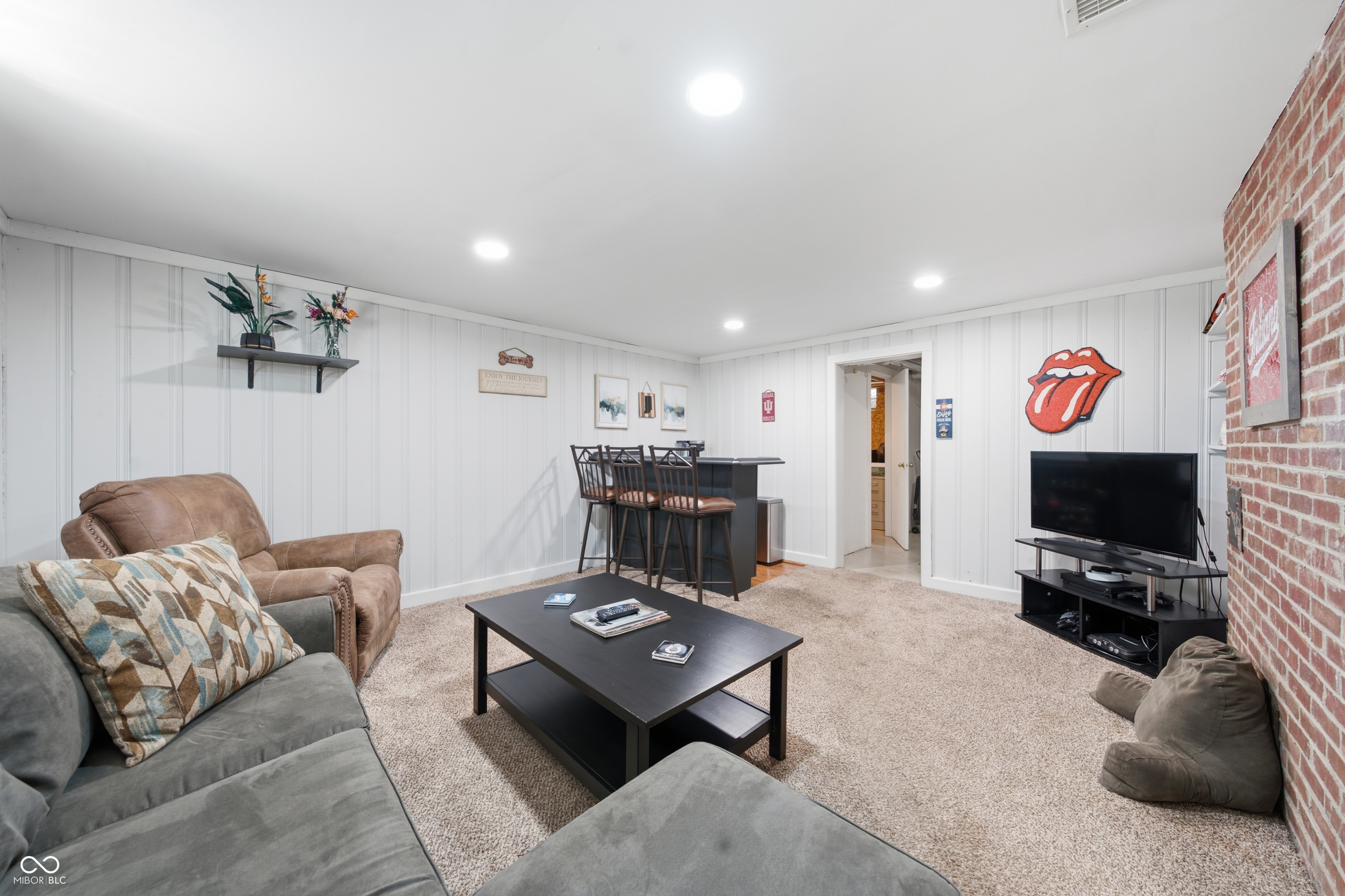 5947 Indianola Avenue