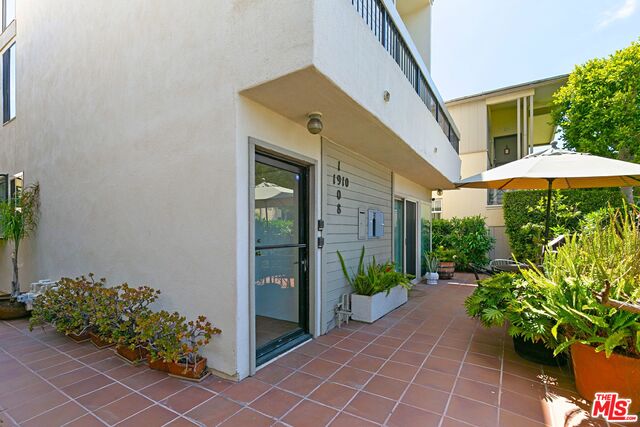 1910 Pacific AVE
