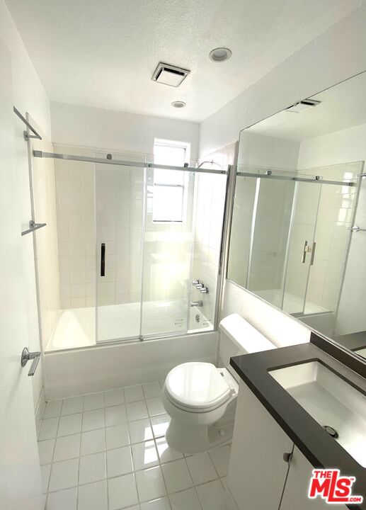 39 Clubhouse Ave Unit: B