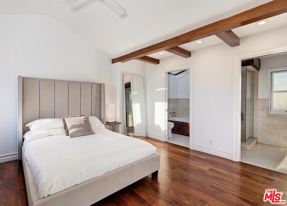 17 20TH AVE Unit: B