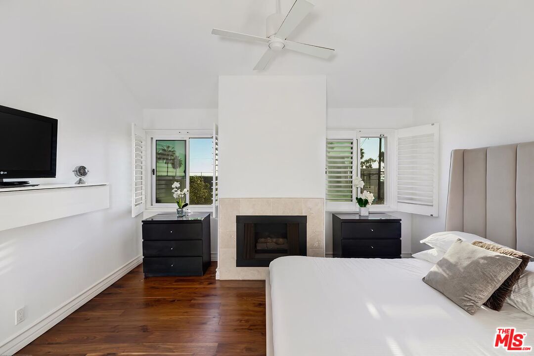 17 20TH AVE Unit: B