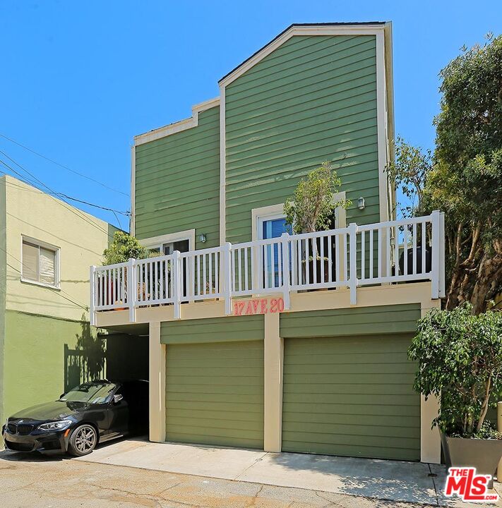 17 20TH AVE Unit: B