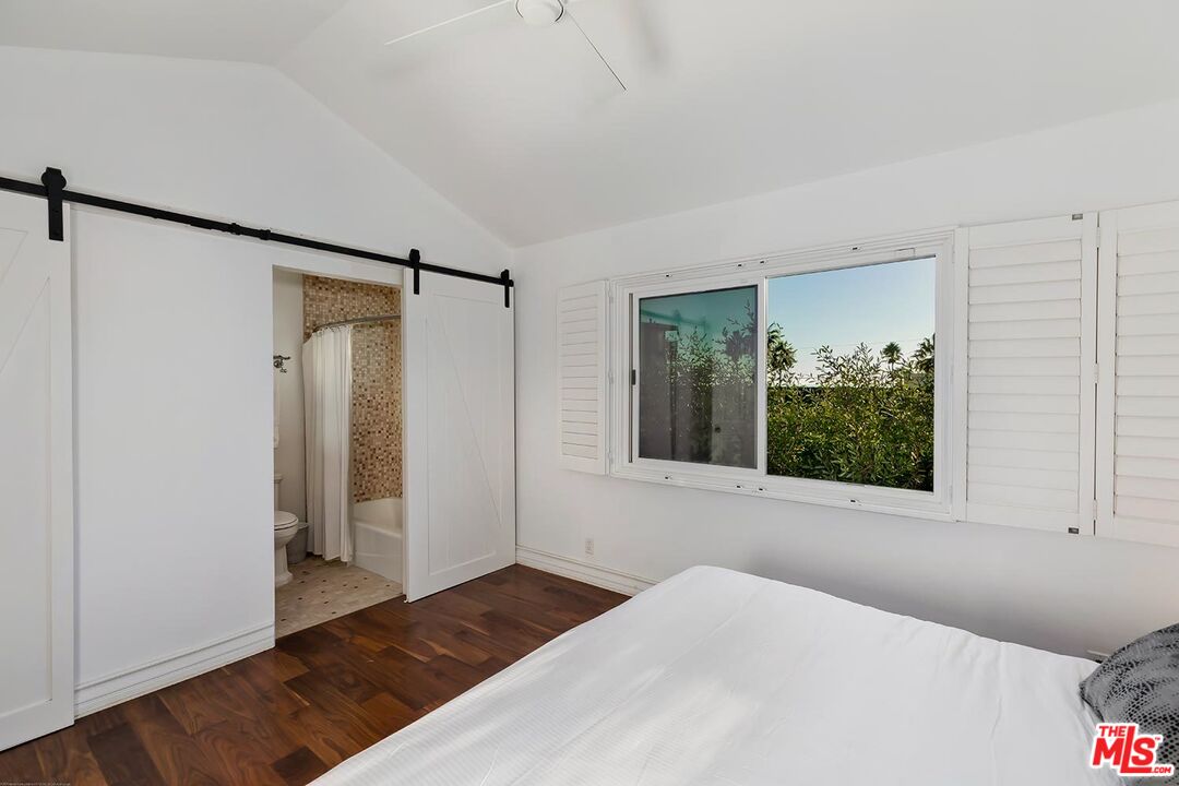 17 20TH AVE Unit: B