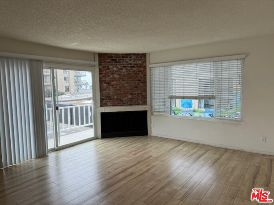 10 19th Ave Unit: 5