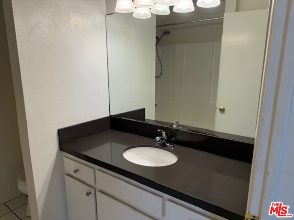 10 19th Ave Unit: 5