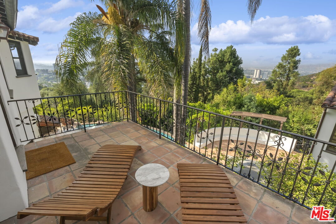 3527 Wonder View Dr