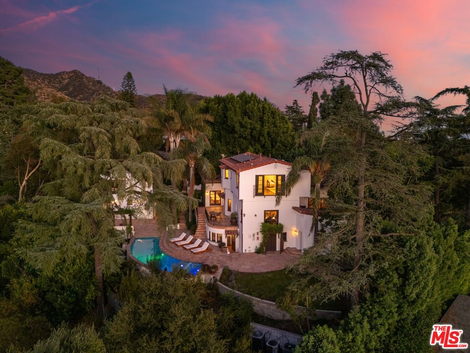 3527 Wonder View Dr