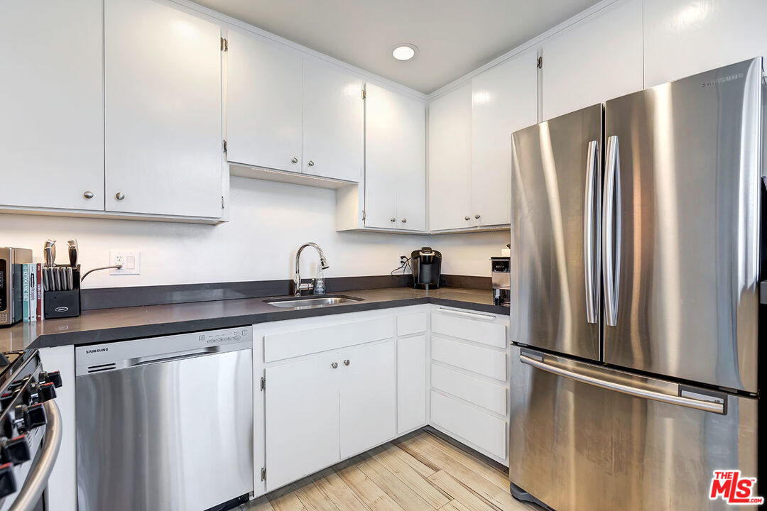 10 19TH AVE Unit: 7