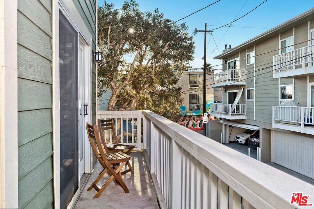 17 20th Ave Unit: B