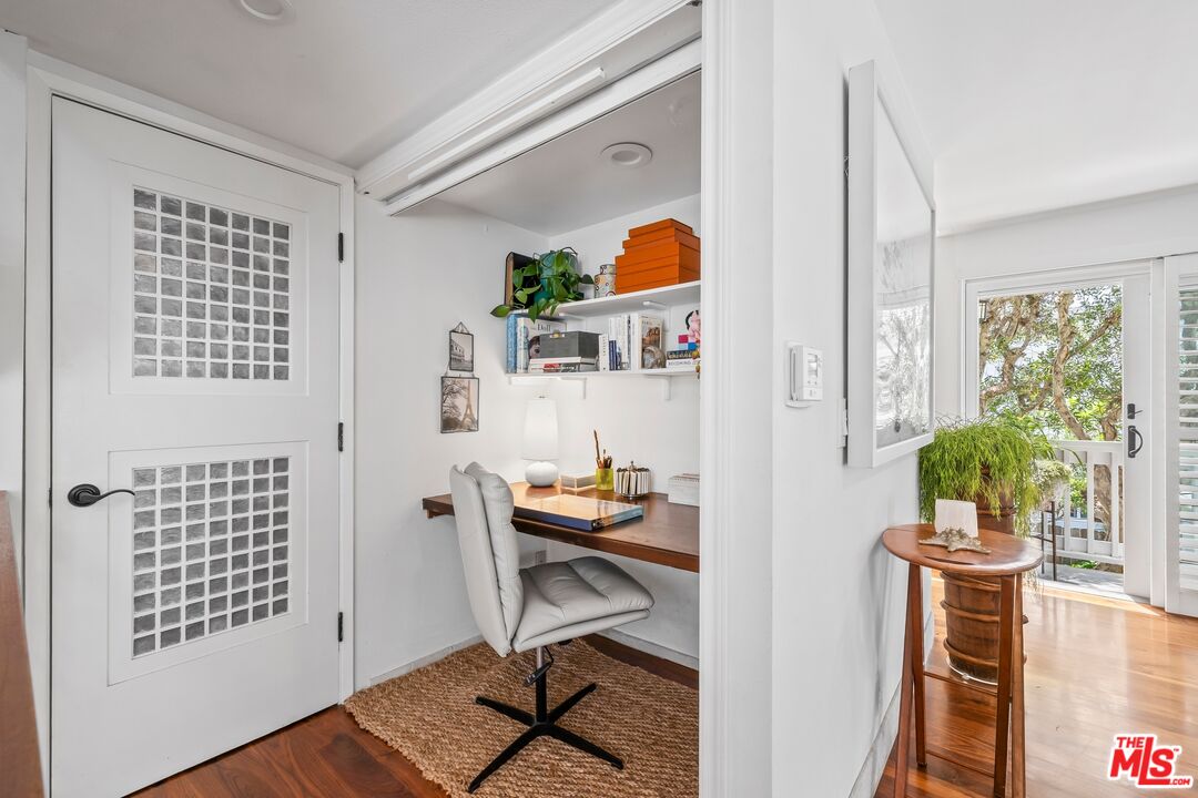 17 20th Ave Unit: B