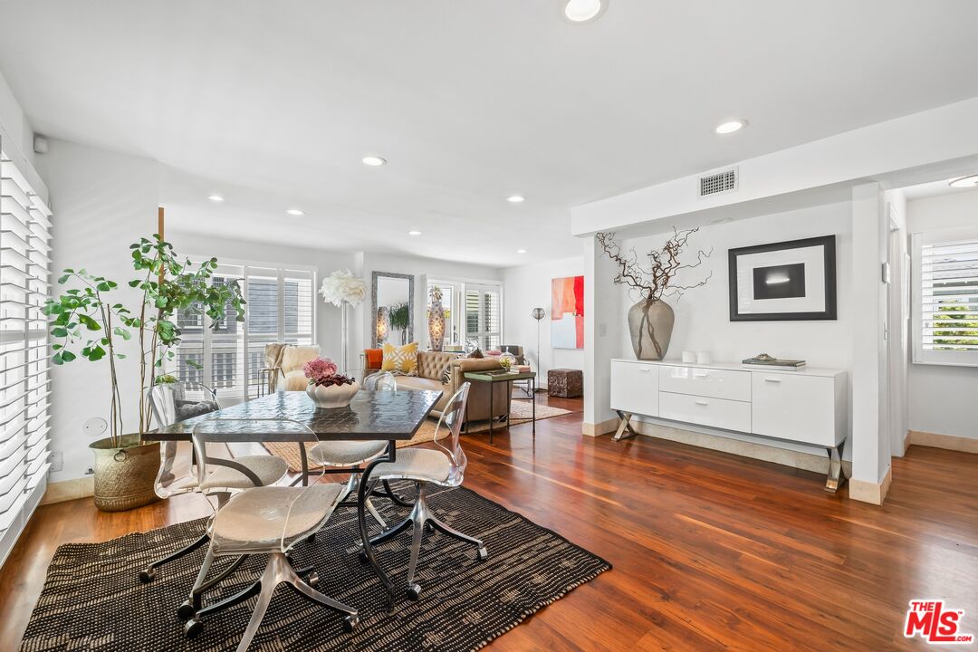 17 20th Ave Unit: B