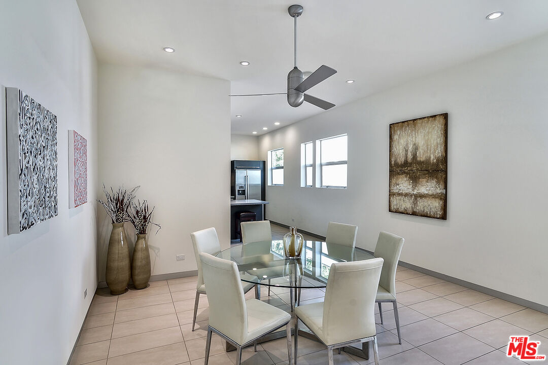 711 WESTBOURNE DR