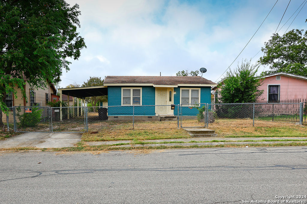 1806 DELGADO ST