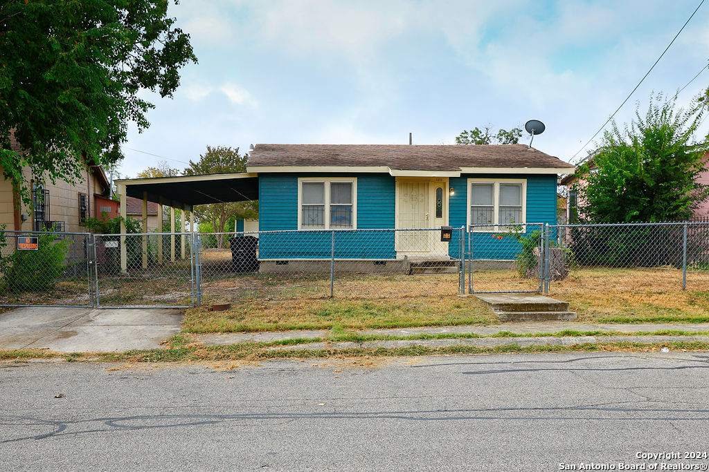 1806 DELGADO ST