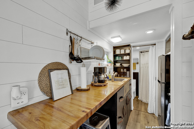 5228 CHIMNEY ROCK