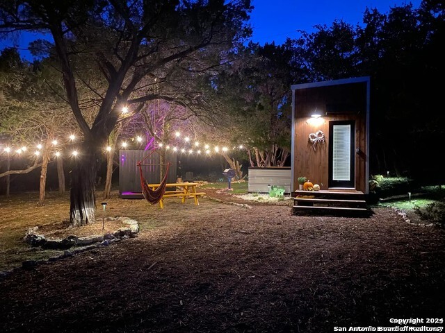 5228 CHIMNEY ROCK