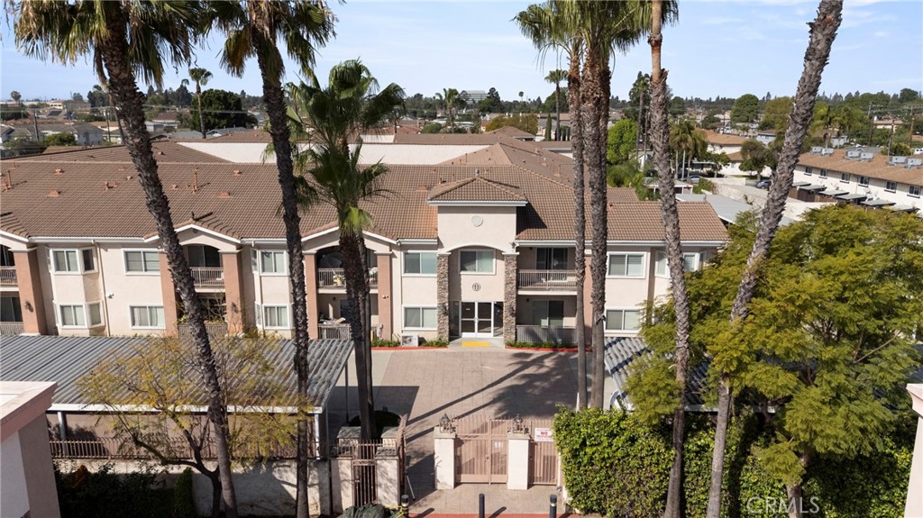 17888 Alburtis Avenue B117