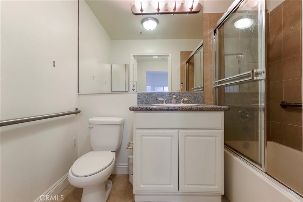 17888 Alburtis Avenue B117