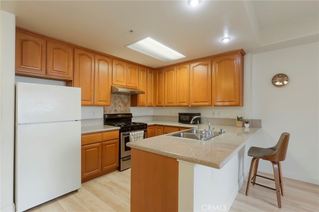 17888 Alburtis Avenue B117