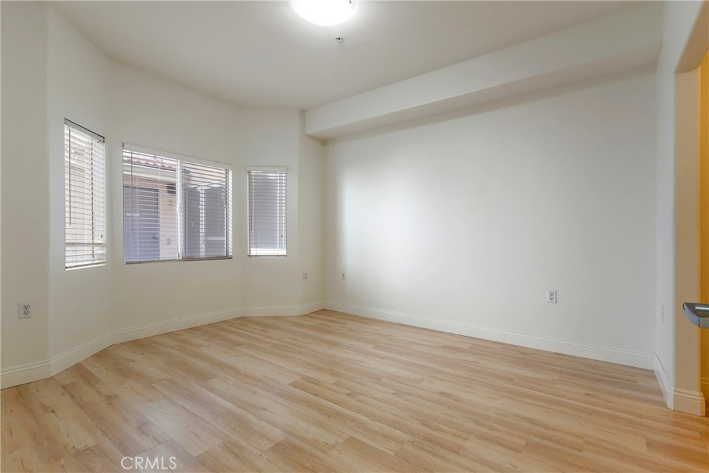 17888 Alburtis Avenue B117