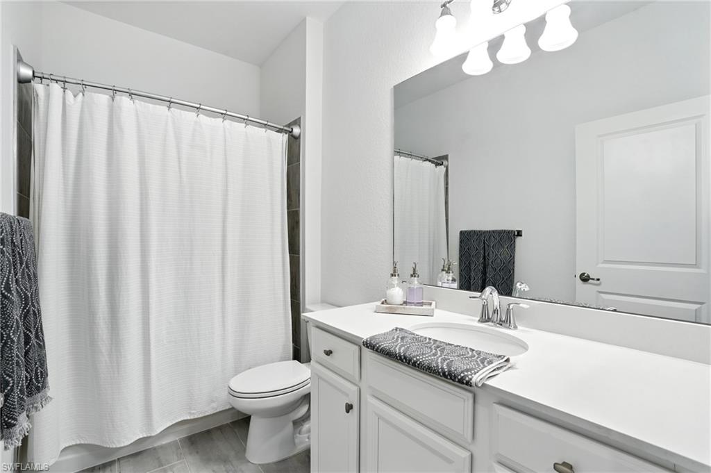 1676 Alameda DR
