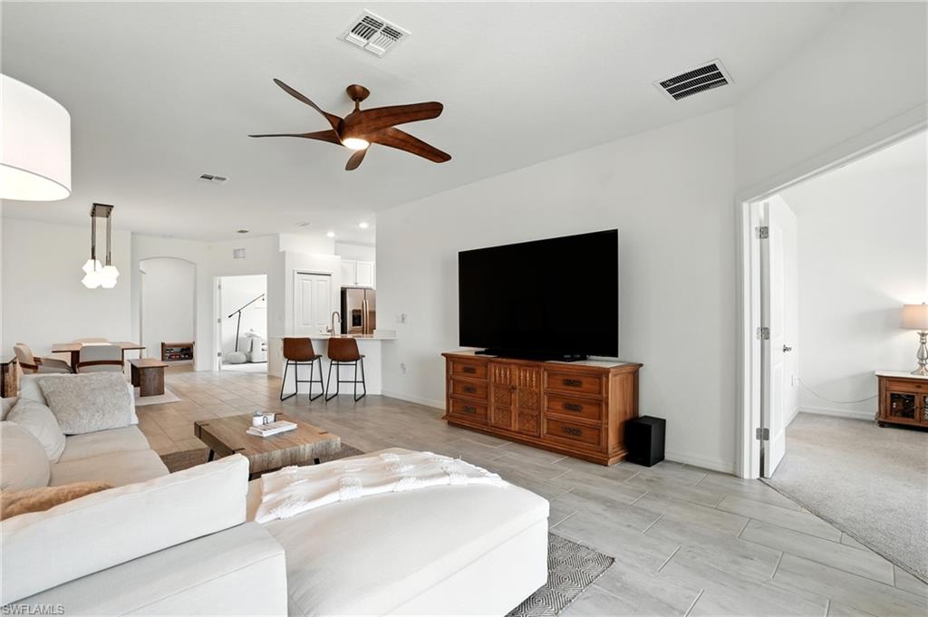 1676 Alameda DR